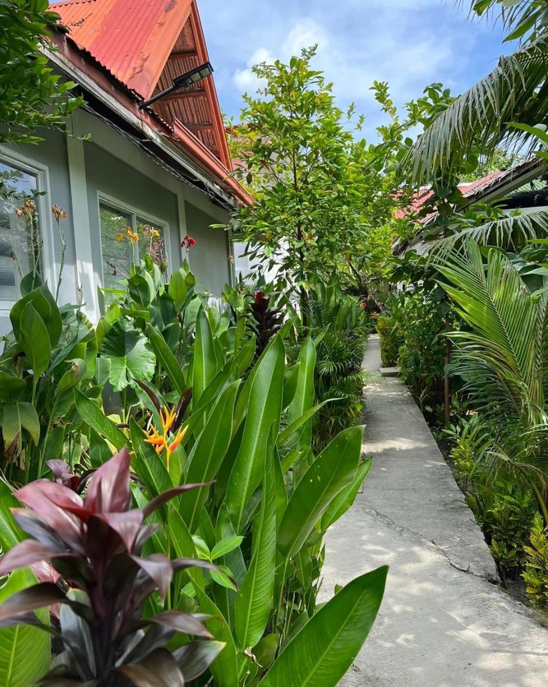 Siargao Residency By Privacy Group Lägenhet General Luna  Exteriör bild